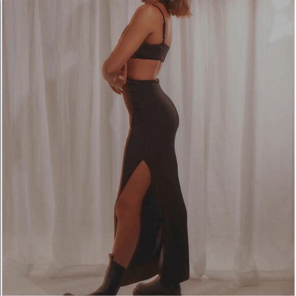 Peppermayo Black Cutout Front Open Back Midi Dress Womens Size 2 - Picture 3 of 10